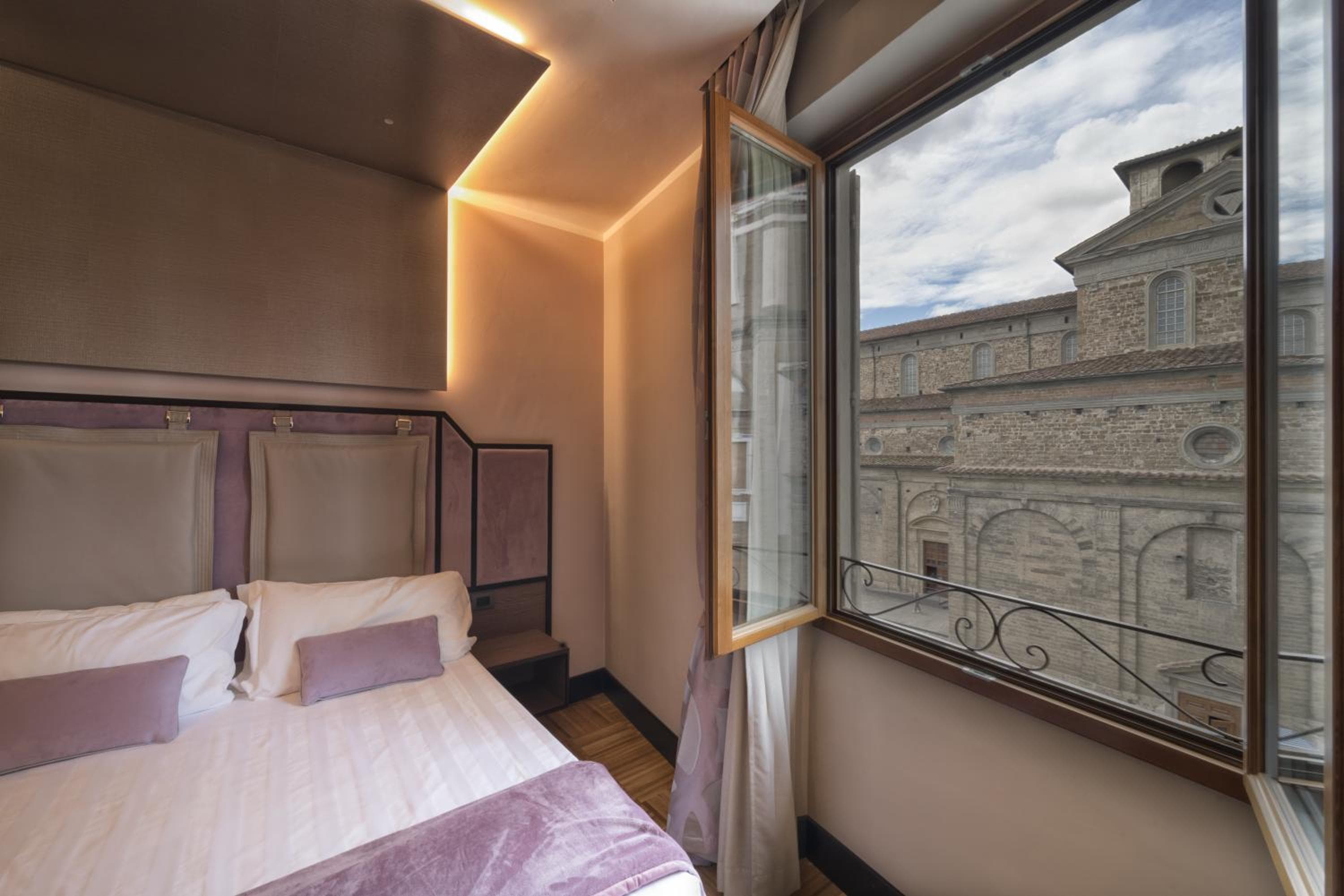 Solo Experience Hotel photo 3