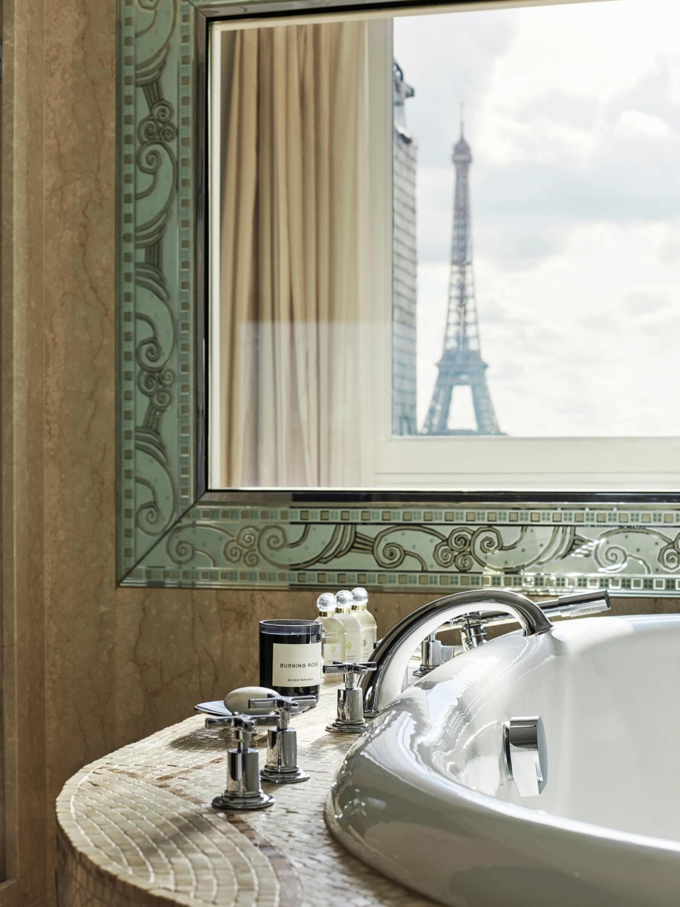 Hôtel Plaza Athénée - Dorchester Collection photo 4