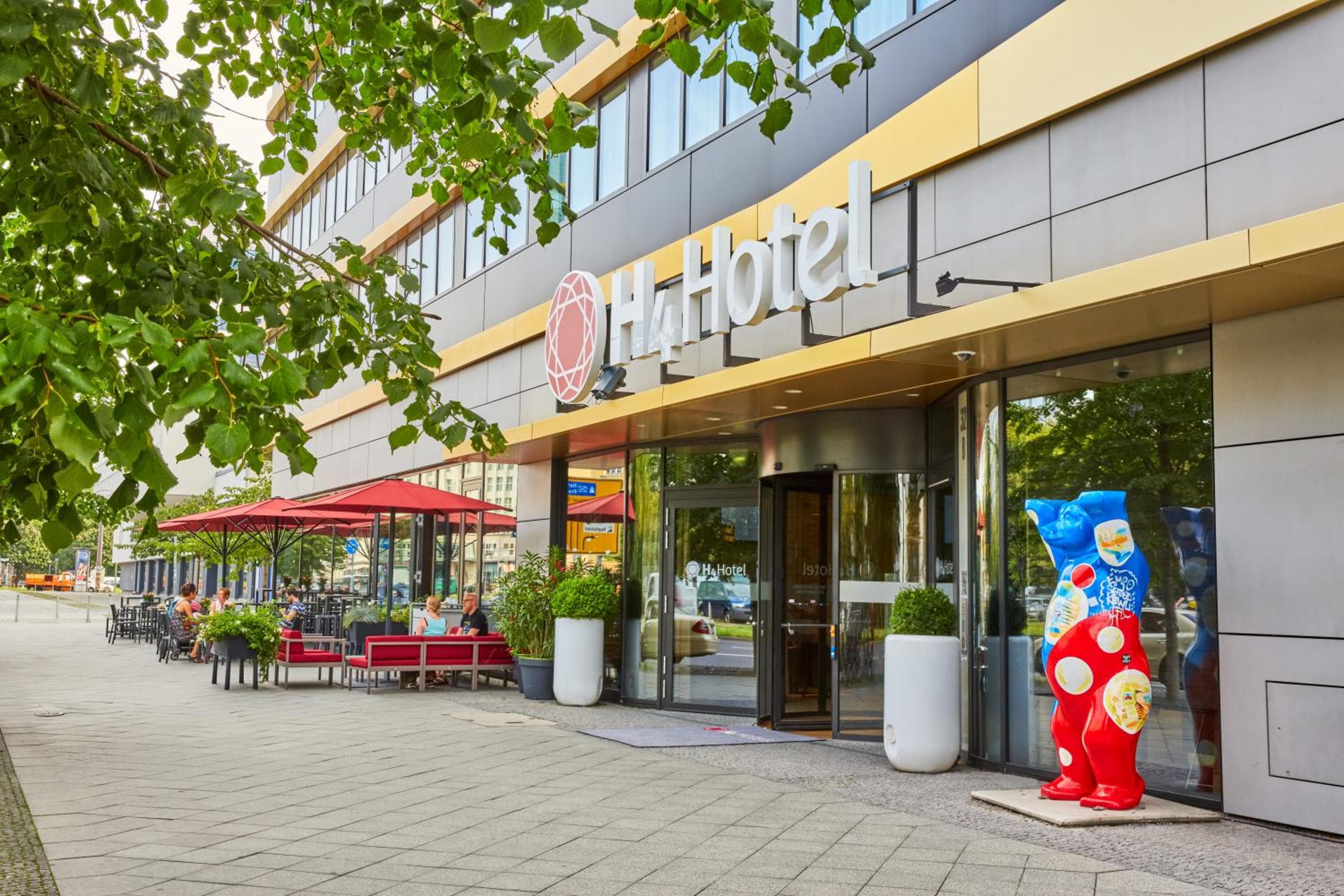 H4 Hotel Berlin Alexanderplatz photo 4
