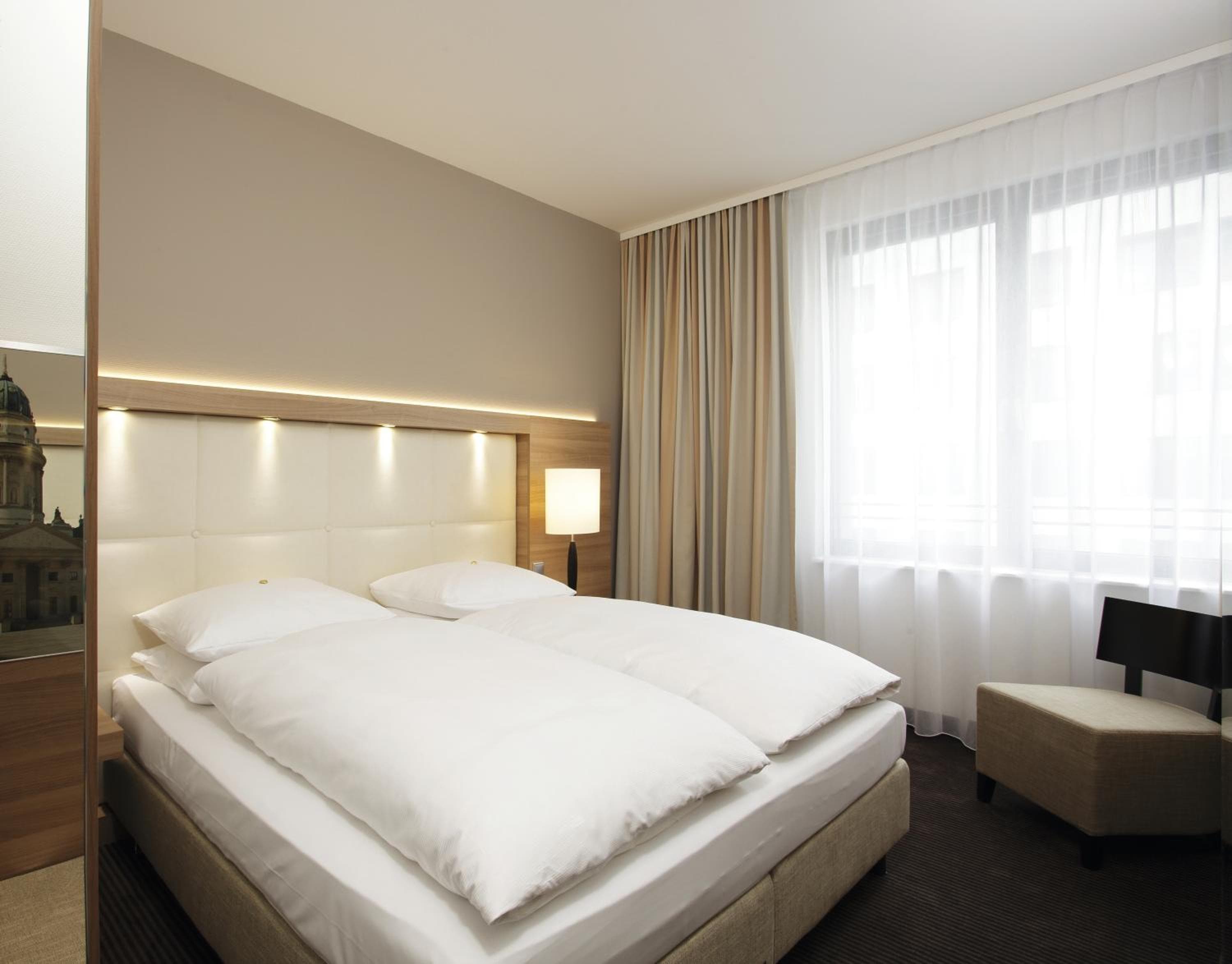 H4 Hotel Berlin Alexanderplatz photo 5