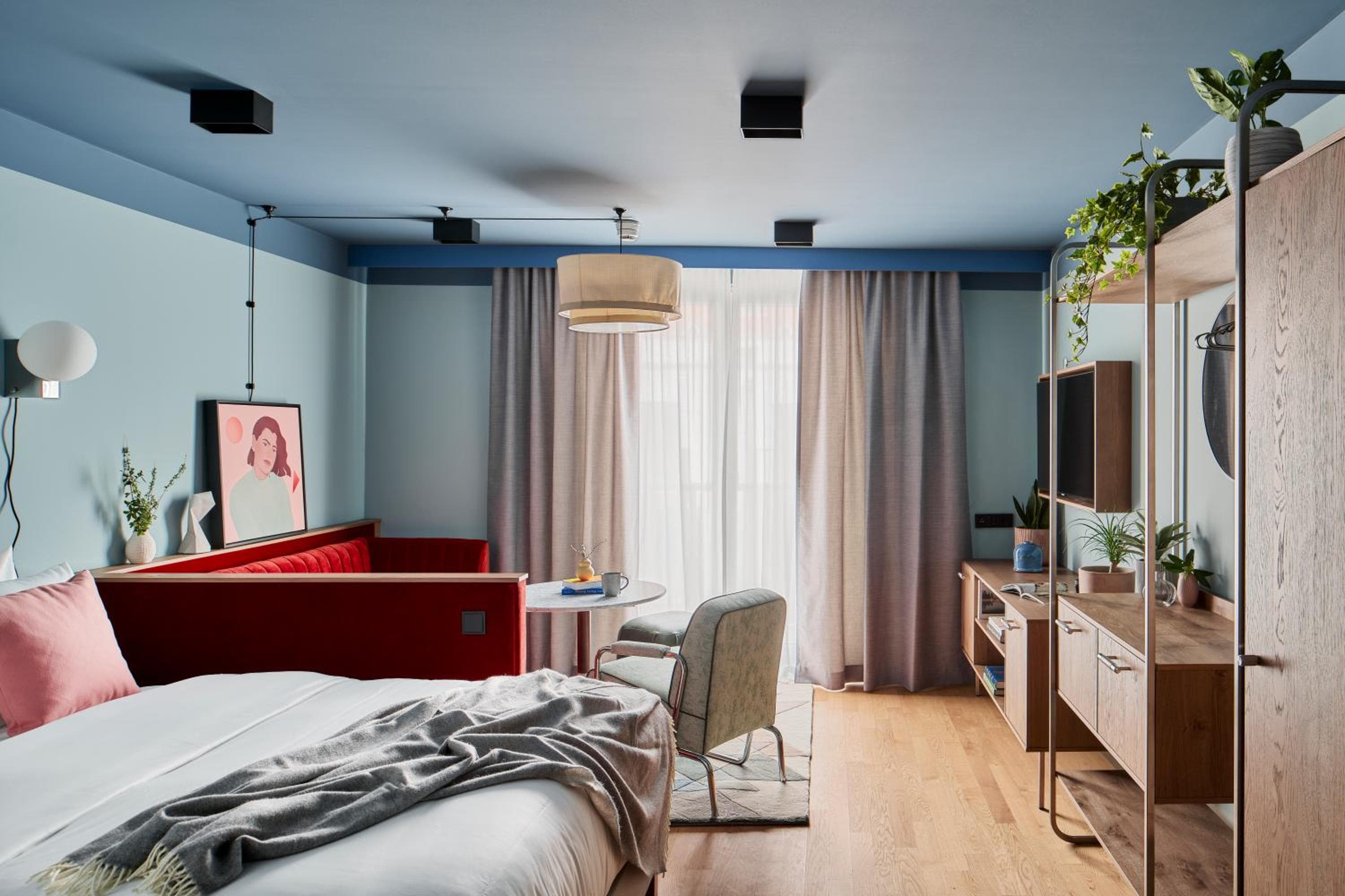 Schwan Locke, Munich: hotel room