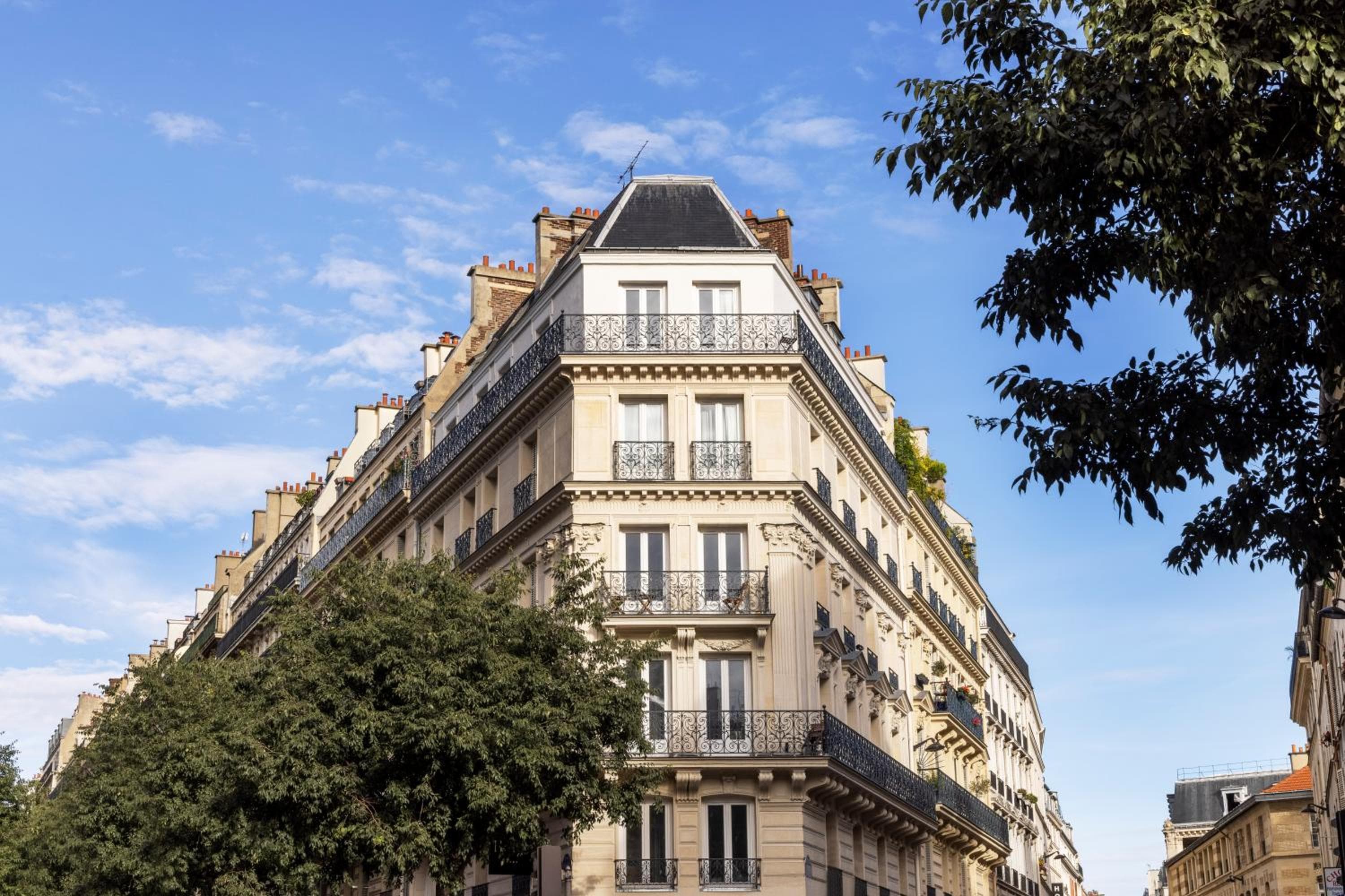 Hôtel Beige, Paris: building