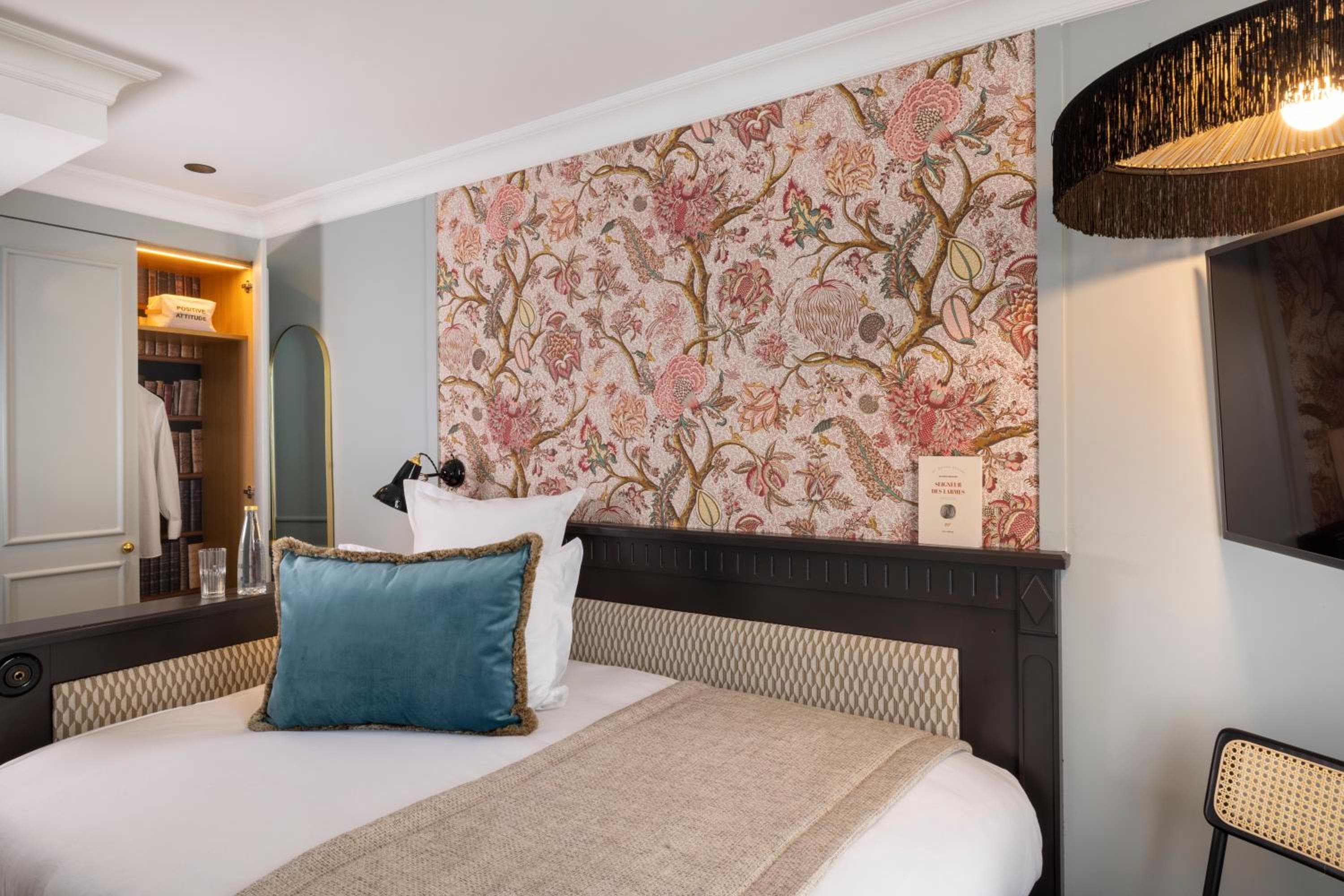 Hôtel Fior d'Aliza, Paris: hotel room