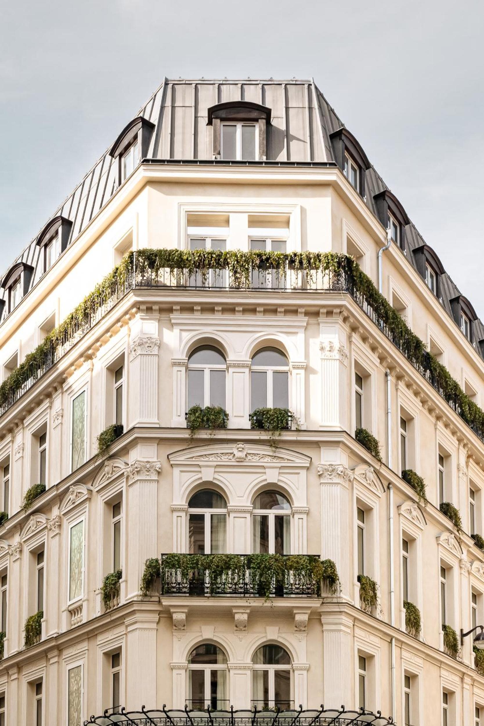 Château des Fleurs Hôtel & Spa Paris, Paris: building