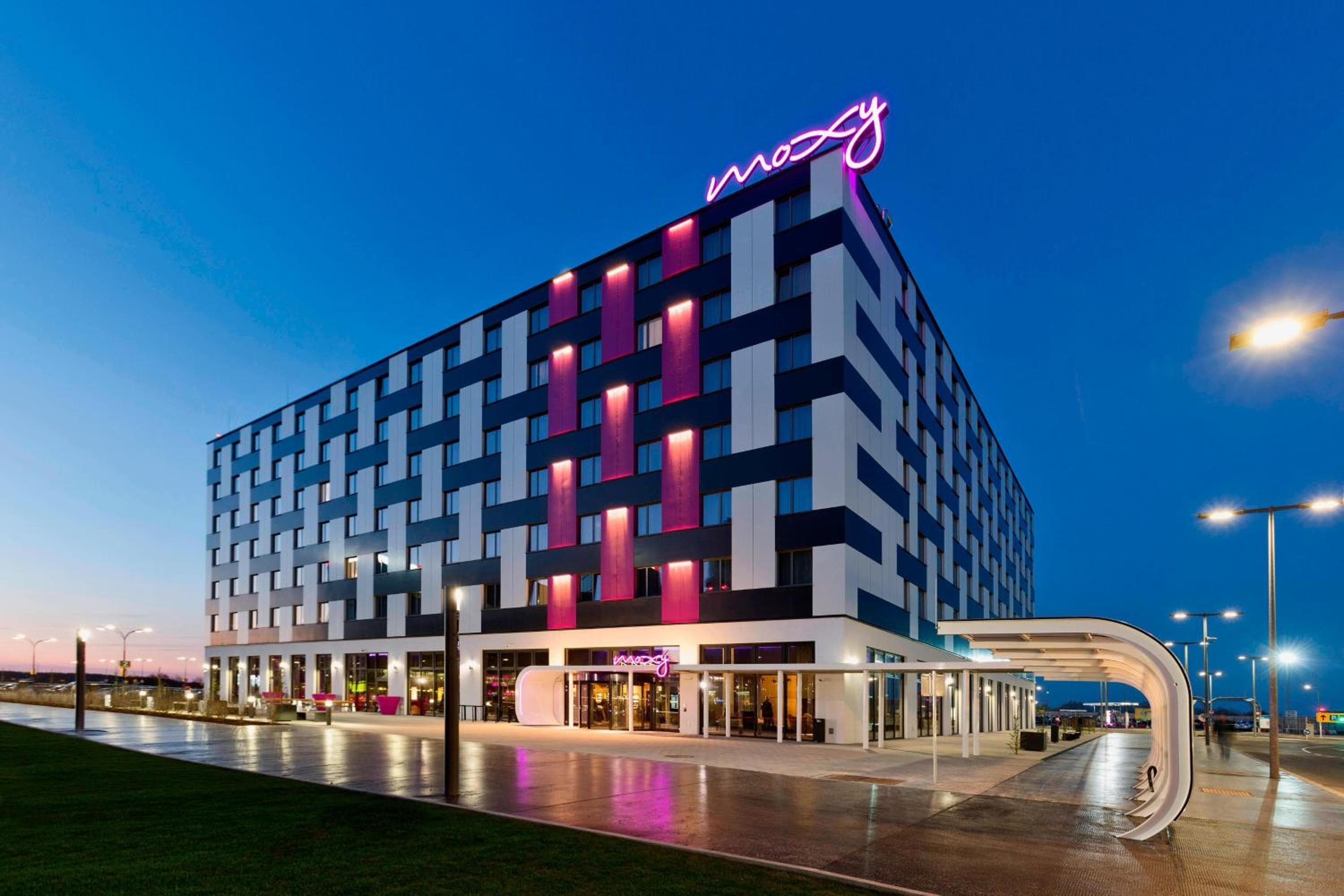 MOXY Vienna Airport photo 4