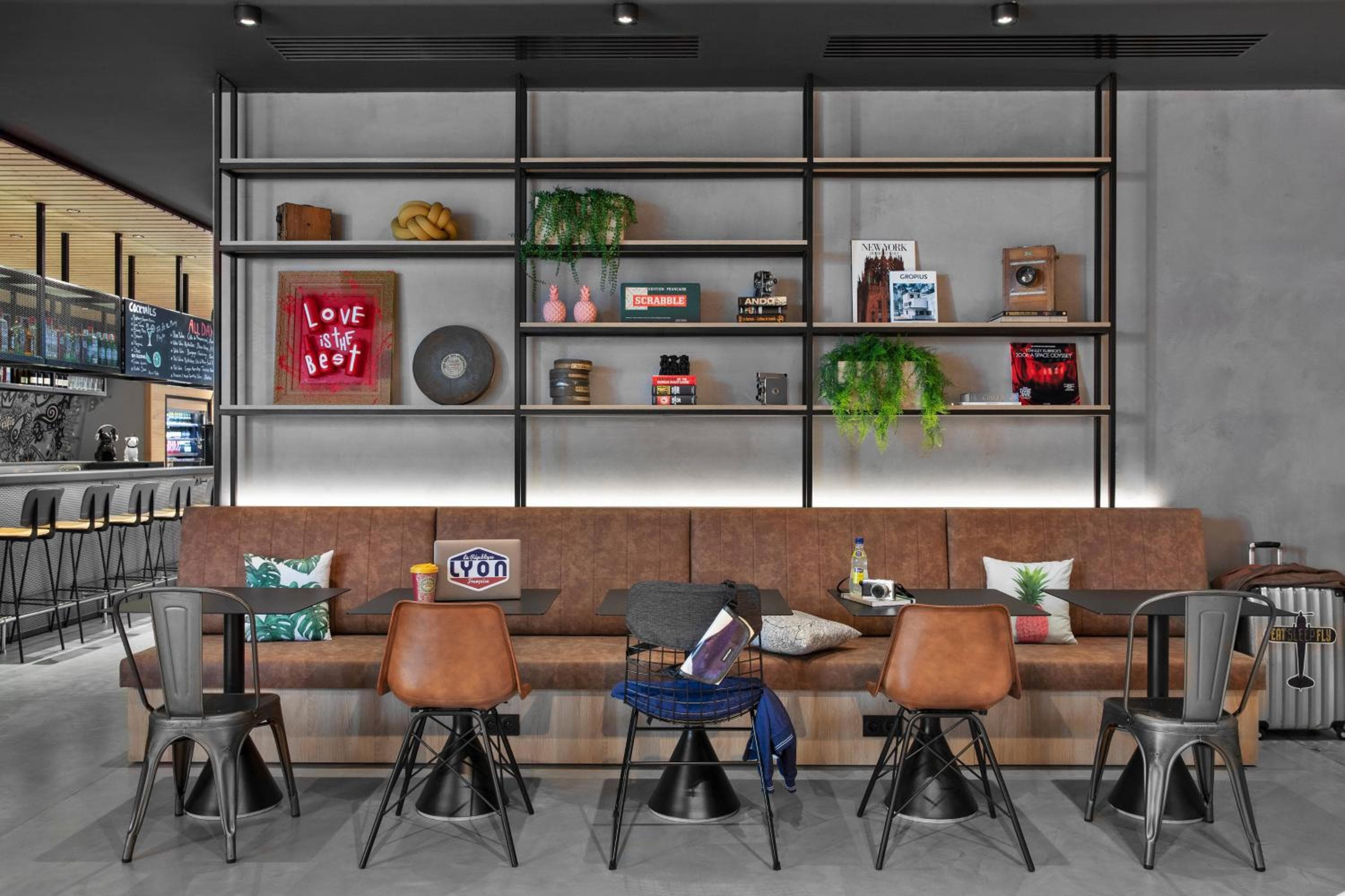 Moxy Lyon Airport photo 4