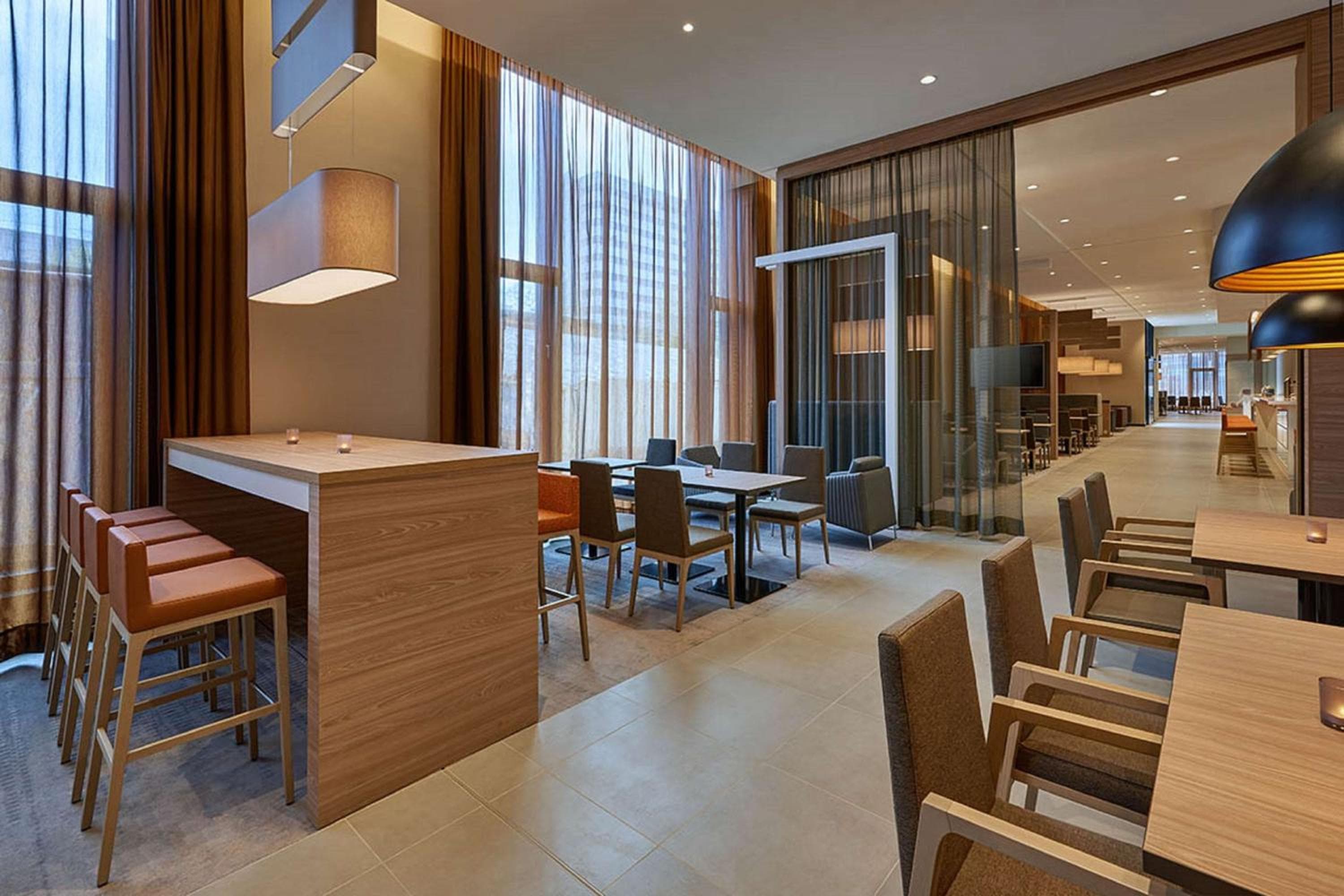 Hampton by Hilton Berlin City Centre Alexanderplatz photo 4