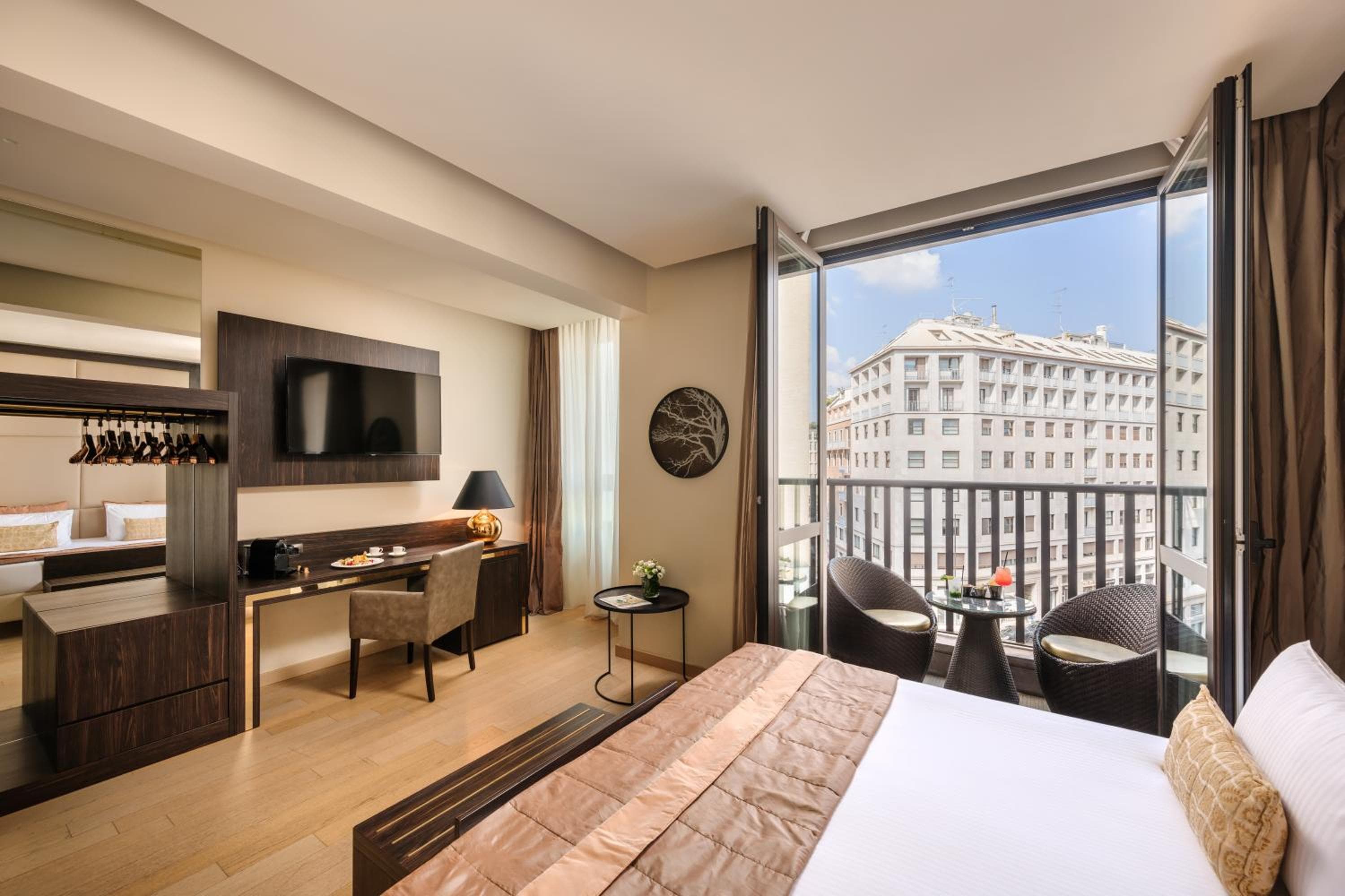 Hotel The Square Milano Duomo - Preferred Hotels & Resorts photo 2