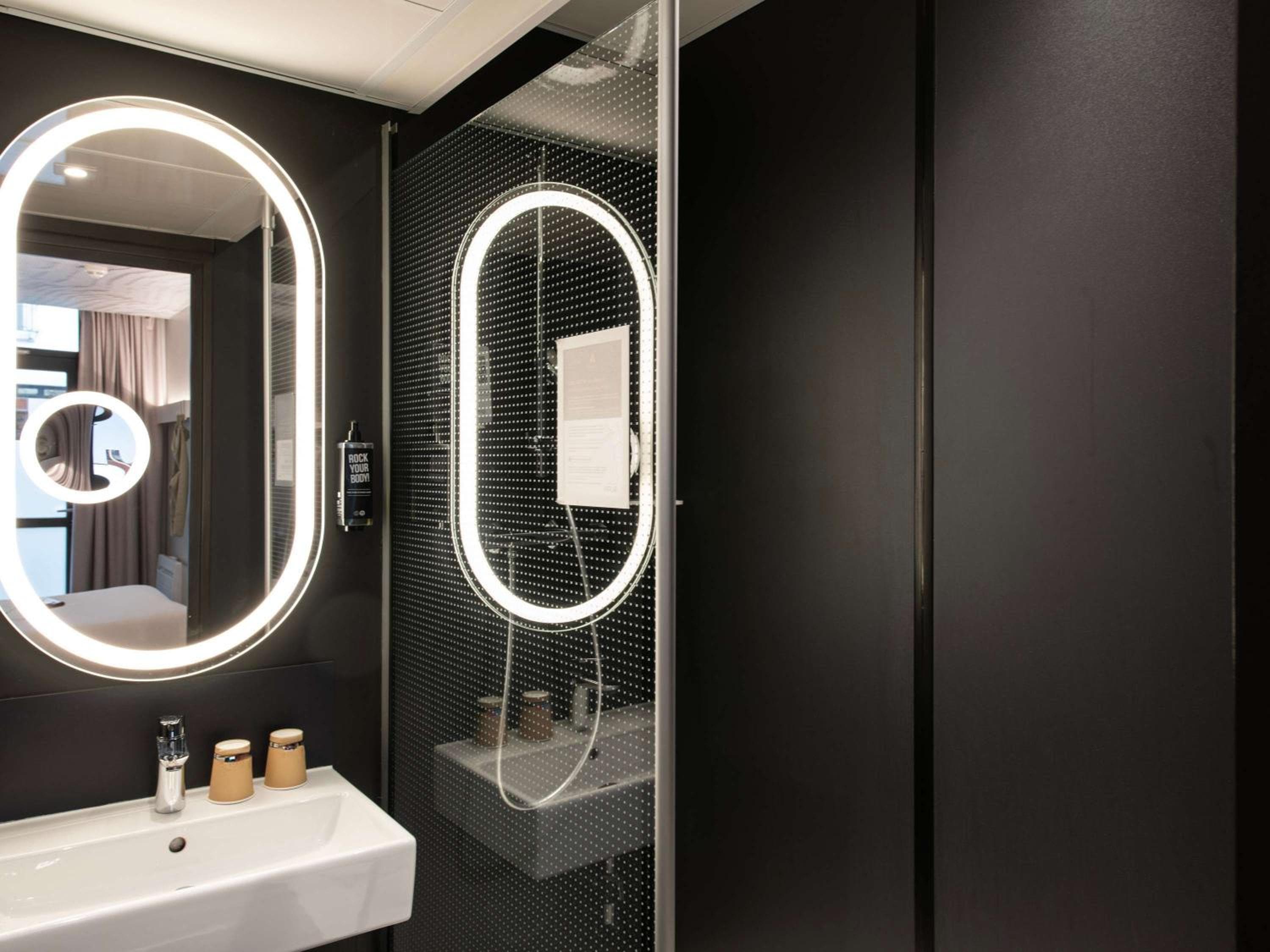 Hotel Faubourg Galant Paris - Handwritten Collection, Paris: bathroom
