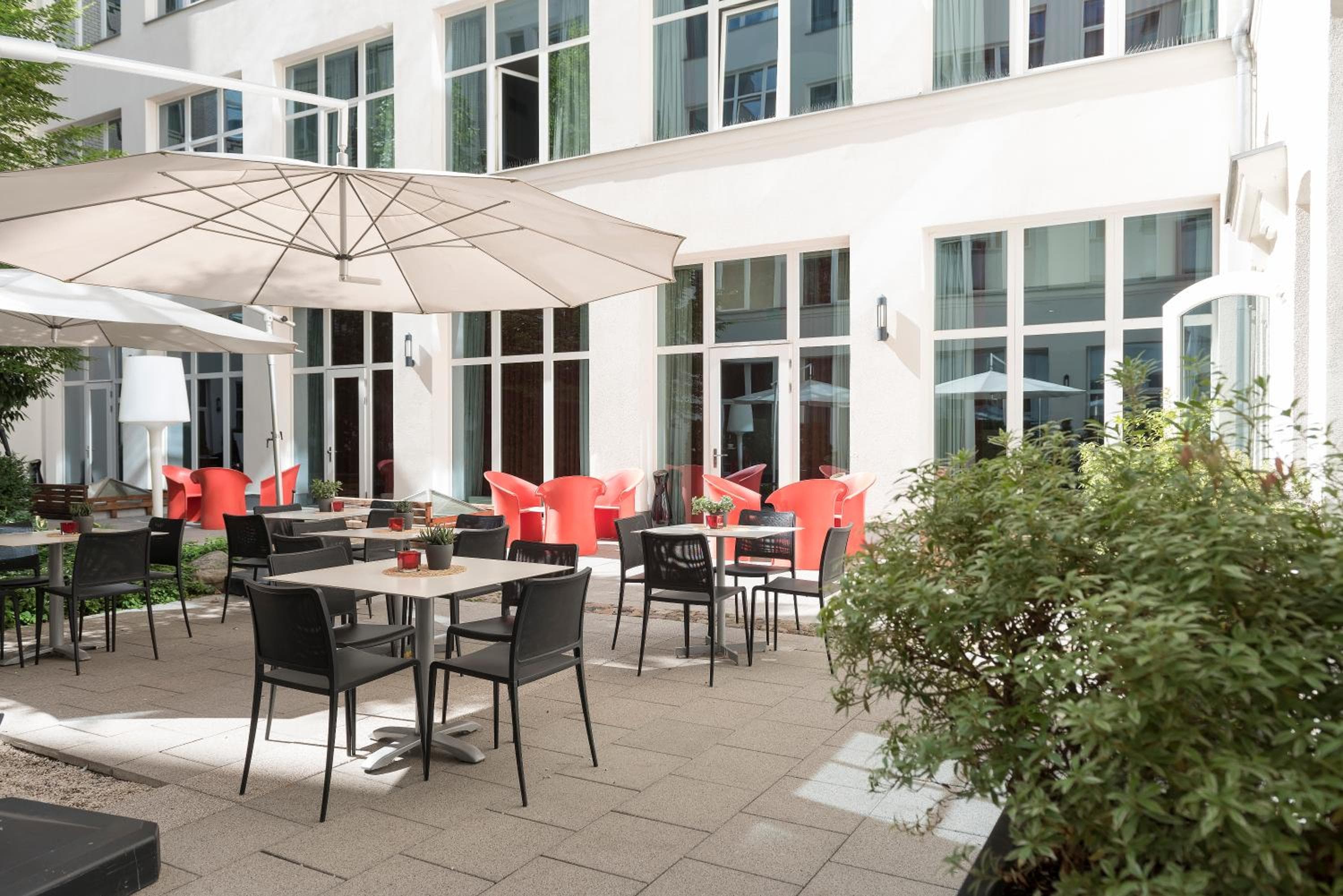 Adina Apartment Hotel Berlin Checkpoint Charlie photo 2