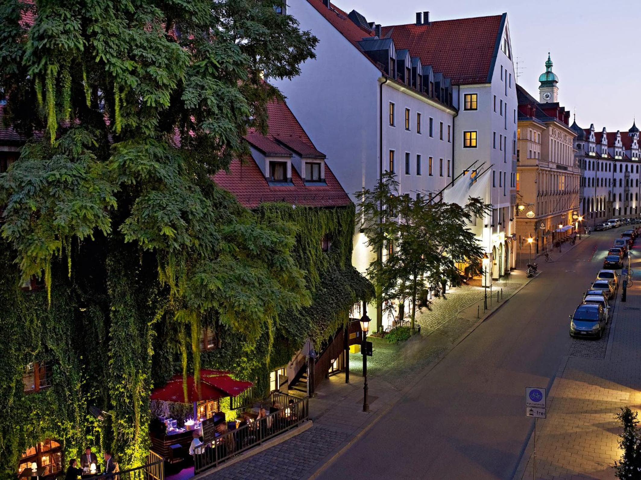 Platzl Hotel - Superior, Munich: building