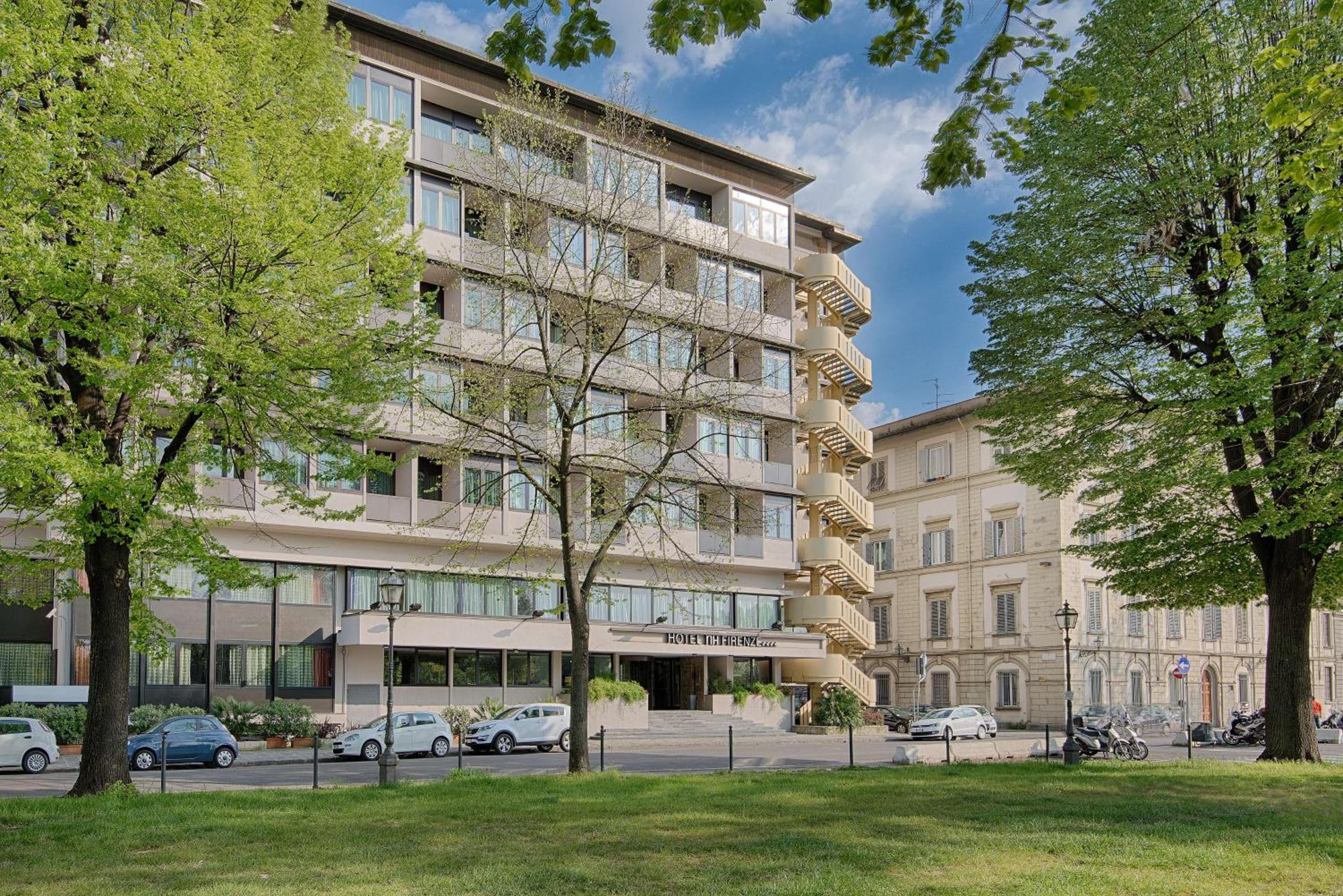 NH Firenze, Florence: building