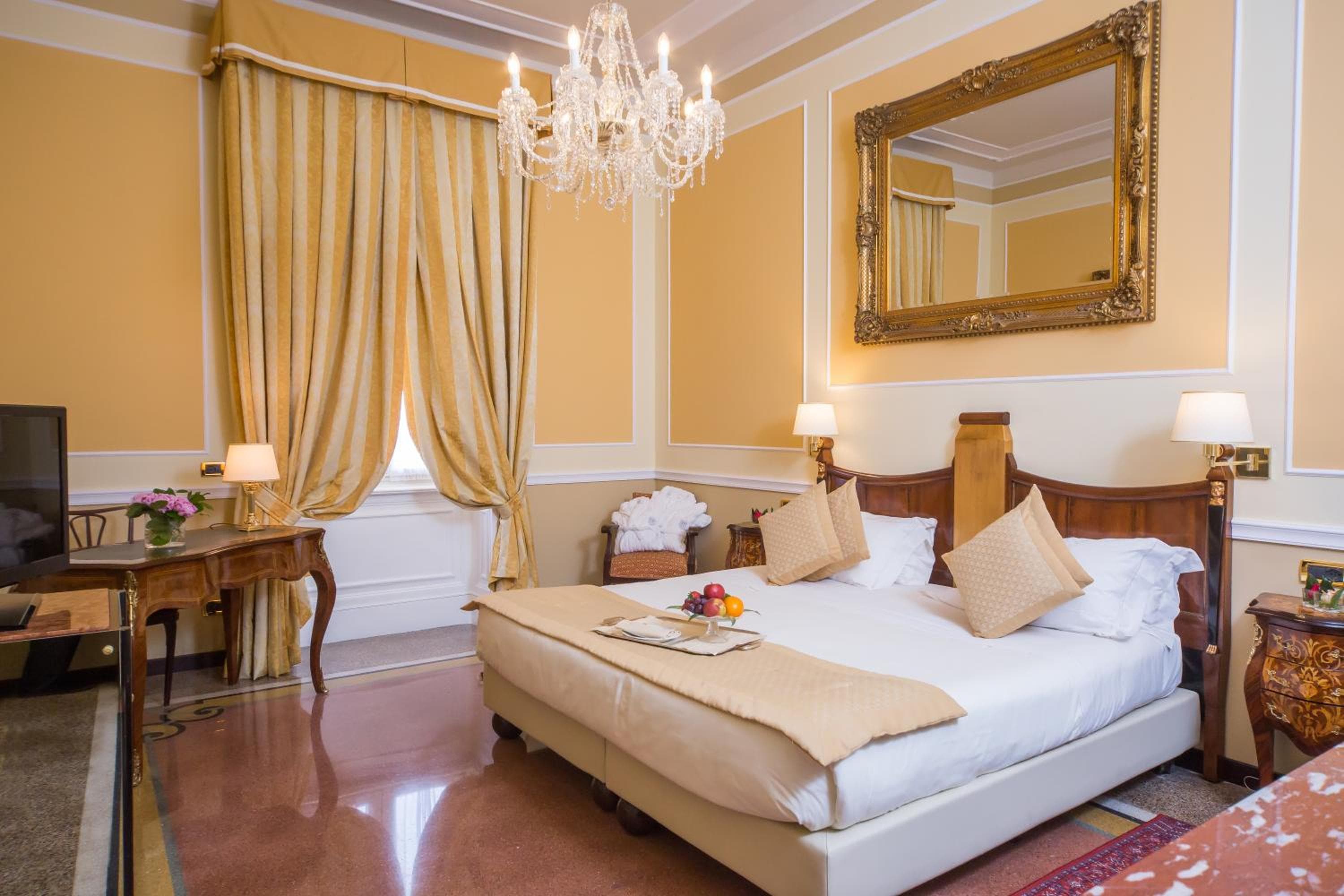 Hotel Bristol Palace photo 2
